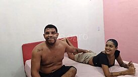 Com O Pau No Cu Ela Geme Muito Mais