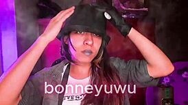 Bonneyuwu Earns Pay By Sucking Dildo Intensely In Sexy Outfit!