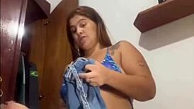 Gosto de Me Exibir e Deixar os Machos de Pau Duro e Molhado