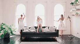 How lucky charlie forde appears in this scene