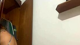 Gosto de Me Exibir e Deixar os Machos de Pau Duro e Molhado