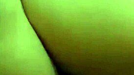 Voy por mi media hermana a su escuela y al llegar a casa me la cojo de perrito y abierta de piernas video casero real