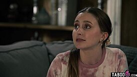 bisexual threesome fun with leana and laney 😘