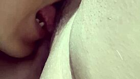 Que rico es lamer el coño de una madura, sharing laughs and stories in the gym