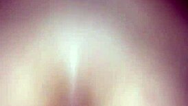 watch this gostosa fucking outdoors in public?