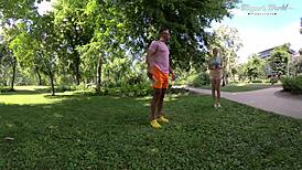 बस्टी अम्यूज दे बौछे के साथ थ्रीसम चुदाई