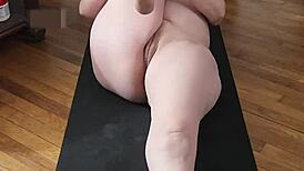 Milf Performs Naked Yoga For Jerking Off