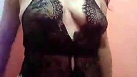 Aurora estelar se muestra en el baño de su casa