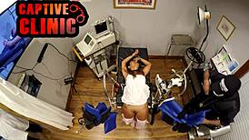 नंगी मेलानी लोपेज रिमोट इंटरोगेशन सेंटर में ब्लूपर्स