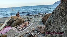 पब्लिक बीच चूत फ्लैश लड़का स्क्वर्ट मदद रिस्की मिसक्रीमी