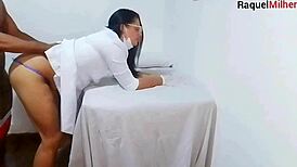 enfermeira e est�tica observa ere��o do paciente com erro