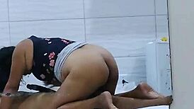 Botando a Vizinha pra Chupar