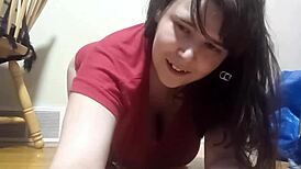 this slut masturbates and shows off her juicy pussy squirting