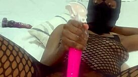 Teen uses massive vibrator in solo session