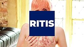 BRITISH TEEN 18+ QUICK FUCK & HUGE CUMSHOT