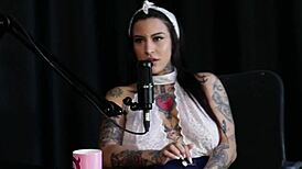 gosta de fazer um boquete babado teve o gang bang reverso j� realizou quase todos os fetiches e adora invers�o - lexi mallet sheer red