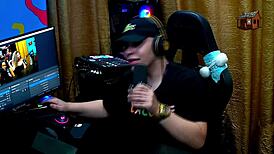 They kissed during the podcast, and I was speechless, says ruan.