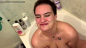 Luna Se Fait Pisser Dessus Par Surprise Par Furiousmud