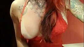 Ruiva Gostosa Provoca Web Com Toda Sua Sensualidade!