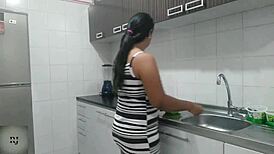 UY COMO SE VE DE RICO ESE PEPINO QUIERES PROBARLO?