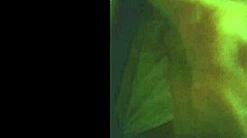 Enteada novinha no sofa de calcinha e lingirie