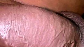 Hot babe gives blowjob to her boyfriend 😘