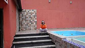 salgo a trotar y encuentro entrenador follando