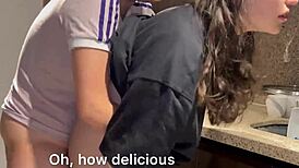 yo solo queria pedirle el cargador prestado a la mejor amiga de mi esposo