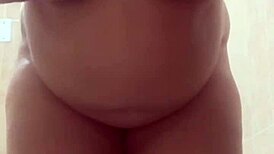 Se Masturba Para Mi Mientras Su Cornudo Esposo Trabaja!