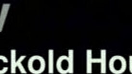 Ela Tem Uma Buceta Rosa Deliciosa Que Deixa Vários Caras Foderem À Vontade