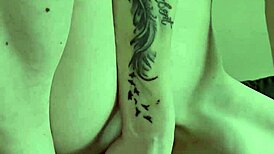 Hanysy Sexy Mature Mommy Feels Intense Pleasure With Vibrator