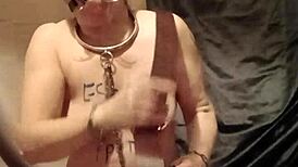 esclave f autoseance ecarteur de bouche uro et coups de ceinture in outdoor humiliation