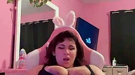 playing with my pussy