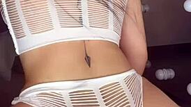 Latina Cachonda Jugando Con Su Dildo Favorito