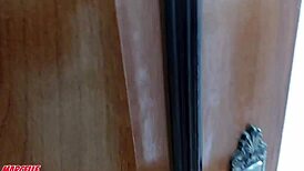 domingo transo com prima fumando na janela rapido