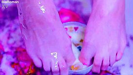 bia roman gets her feet all messy