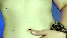 Trainer's belly button fetish at the gym