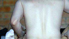 Las Paredes Del Apartamento Parecían Vibrar Con La Tensión Sexual Que Los Envolvía