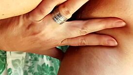 maturemons gaping gash gets quick touch-up