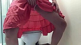 Watch me cum on fingers then pee in toilet?