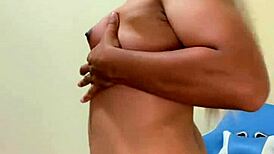 Transexual linda in exotic clothes