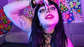 deedee love loves cum?