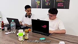 Madura, watch this huge round ass bounce as milf stepmom rides massive cock begging for creamy mouth load