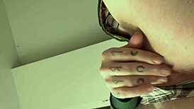 morning jerk off on my pussy feels so good 😍💦