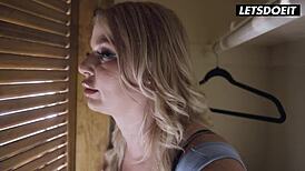 yo stepmom joins stepdaughter girlfriend naughty pussy lickin!!