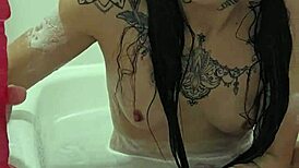 hey emy angel plays in her bath