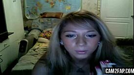 Blonde Webcam Babe Fingers Herself to Shaking Climax