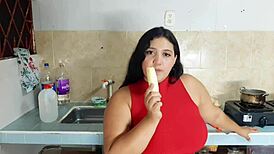 culona ebony bbw big ass tits rides young inexperienced kitchen barefoot submissive 😍🍑