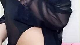 digging this cute asian girl's steamy webcam live stream