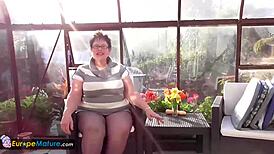 hot europemature granny milfs squirt orgasms with huge dildo toys compilation